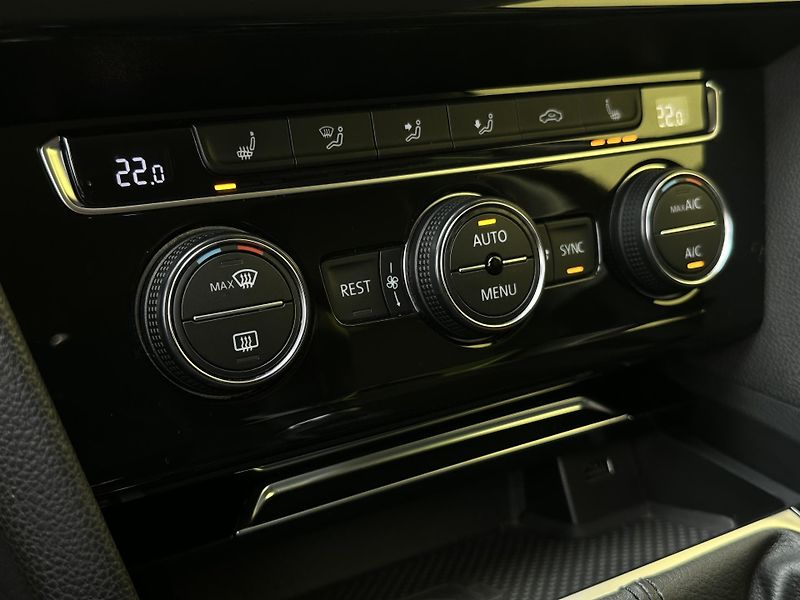 Volkswagen Passat (2018) 2.0TDI/110kW *VIRTUAL* ČR* TZ  - fotka 18 z 44