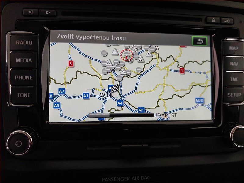 Škoda Superb (2015) Elegance 2.0 TDI, Tempomat - fotka 13 z 26