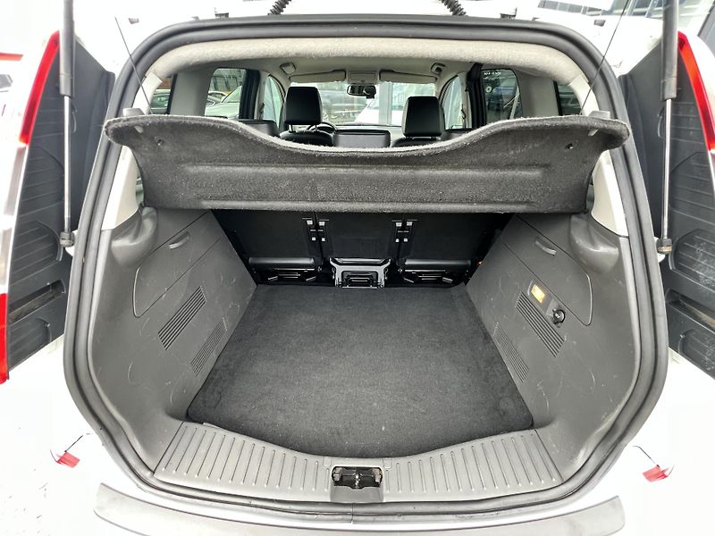 Ford C-MAX GHIA 2.0TDCi AUTOMAT TEMPOMAT - fotka 27 z 41