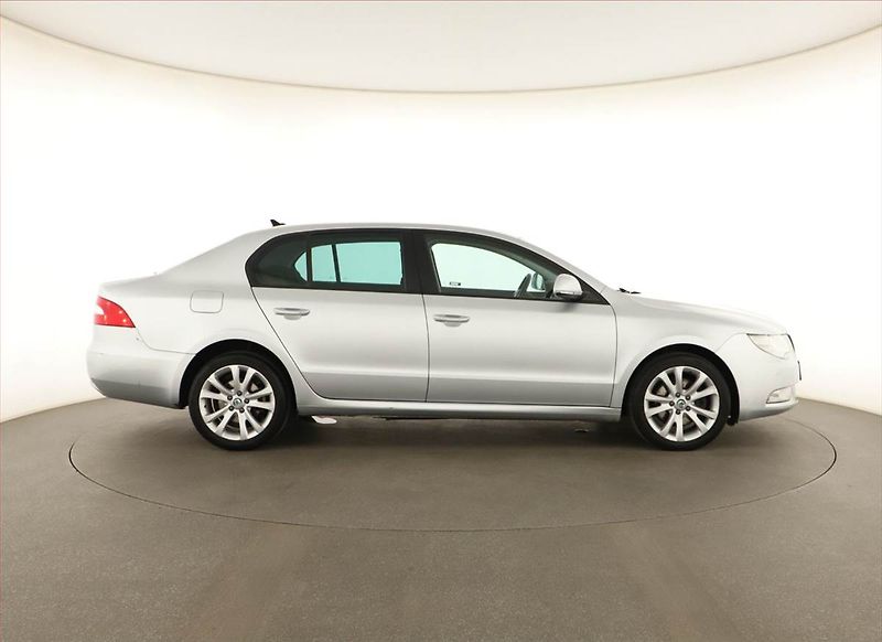Škoda Superb (2013) Ambition 2.0 TDI, Automat - fotka 6 z 15