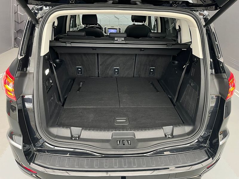 Ford S-MAX 2,5 FHEV Vignale 140KW  7 míst - fotka 45 z 57