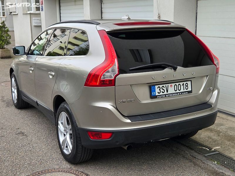 Volvo XC60 (2011) 2.0D 120Kw Manuál - fotka 5 z 29