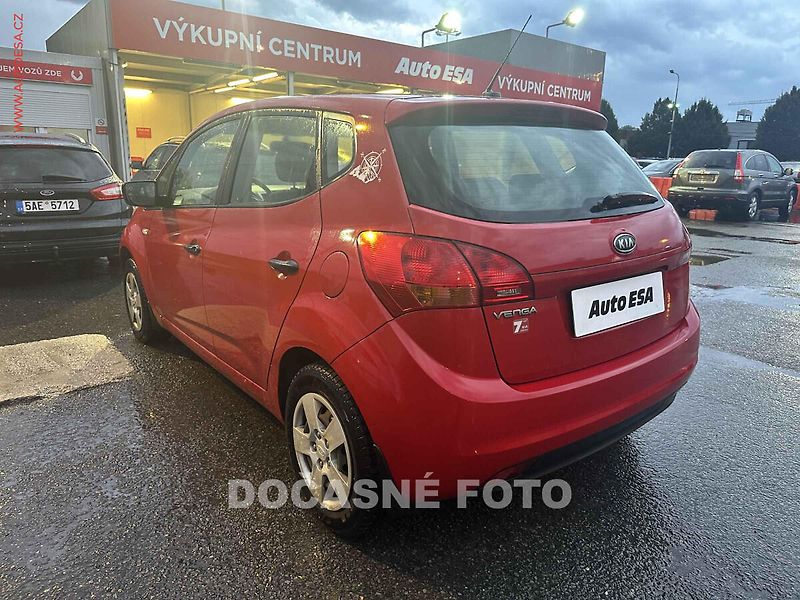 Kia Venga (2011) 1.4CVVT, 2.maj,ČR, servis - fotka 2 z 3