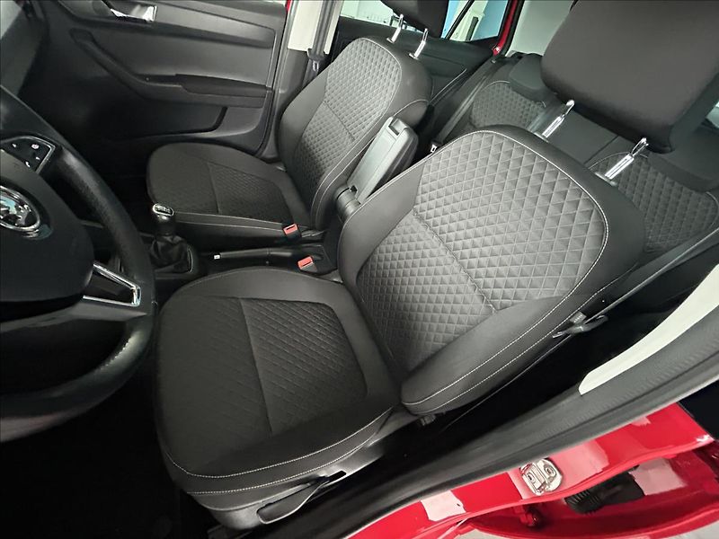 Škoda Fabia 1,0   MPI,DRIVE,SERVISKA,2.MAJ - fotka 22 z 28