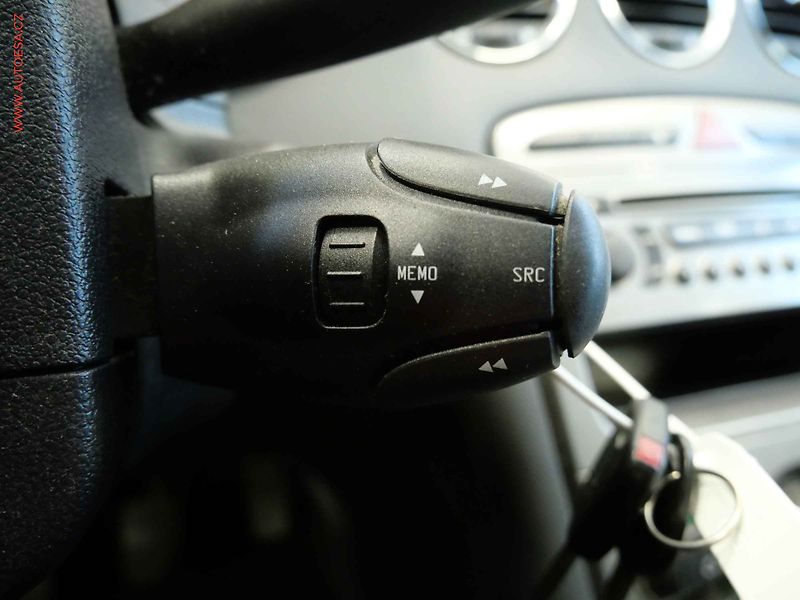 Peugeot 308 (2009) 1.6i SW, ČR, AC - fotka 15 z 21