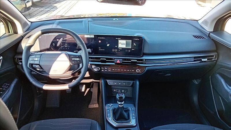 Kia Sportage 1,6 T-GDi 4x2 TOP - fotka 10 z 13