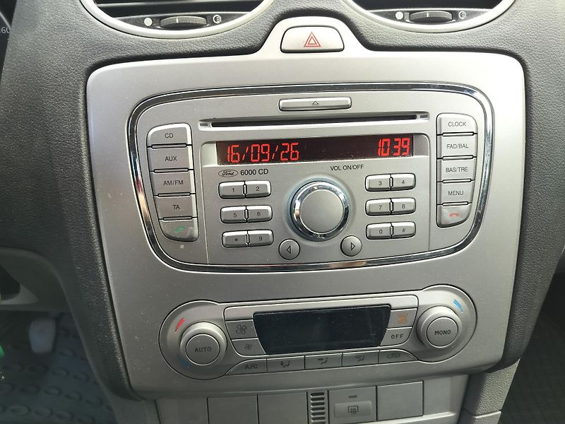 Ford Focus 1.6 TDCi - fotka 15 z 26