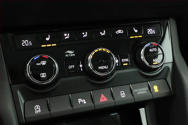 Škoda Karoq (2024) Style 1.5 TSI - fotka 10 z 15