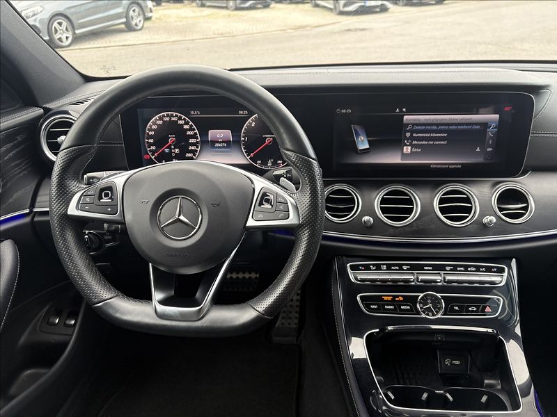 Mercedes-Benz Třídy E 3,0 E 350 d 4M ČR - fotka 14 z 20
