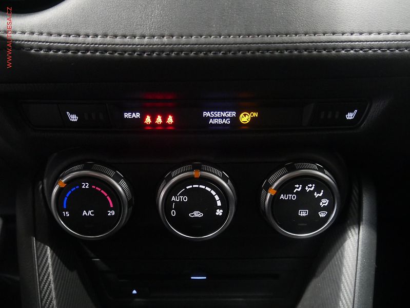 Mazda CX-3 (2016) 1.5D, LED, AC, tempo - fotka 15 z 17
