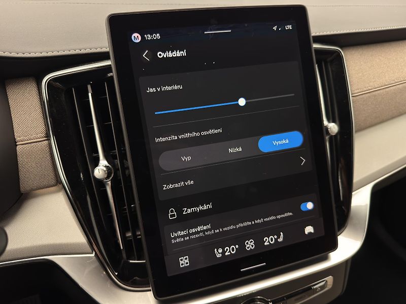 Volvo XC90 B5 AWD CORE CZ REZERVACE - fotka 36 z 44