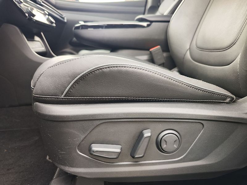 Hyundai Tucson 1.6 T-GDI/158kW PRM LUX HEV AT - fotka 38 z 39