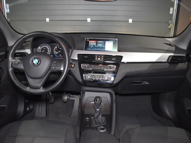 BMW X1 2,0 118D - fotka 12 z 23