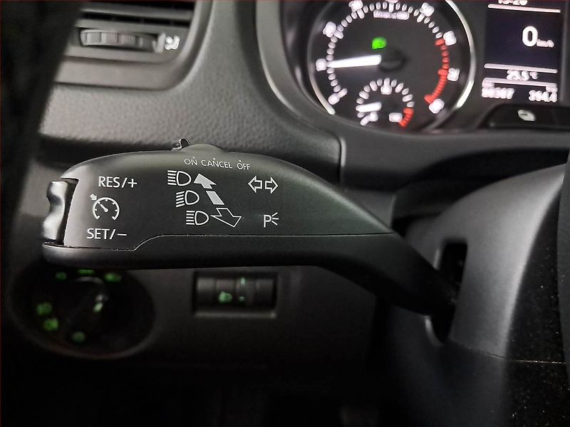 Škoda Fabia (2014) 1.2 TSI, Tempomat - fotka 17 z 19