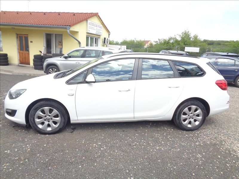 Opel Astra 1,7 - fotka 4 z 17