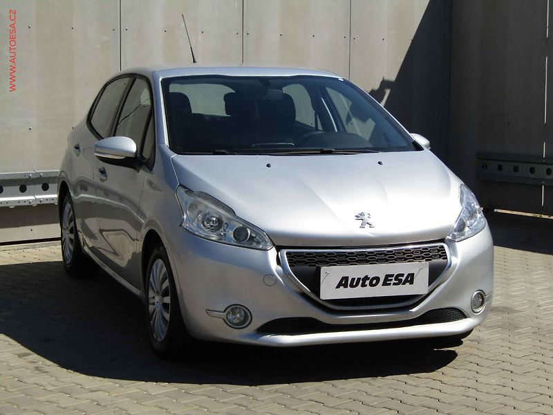 Peugeot 208 (2015) 1.4d, ČR, autoAC, temp - fotografie inzerátu