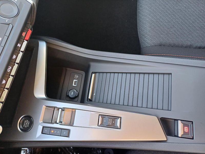 Peugeot 308 (2026) SW STYLE Hybrid 145 e-DCS6 - fotka 21 z 25