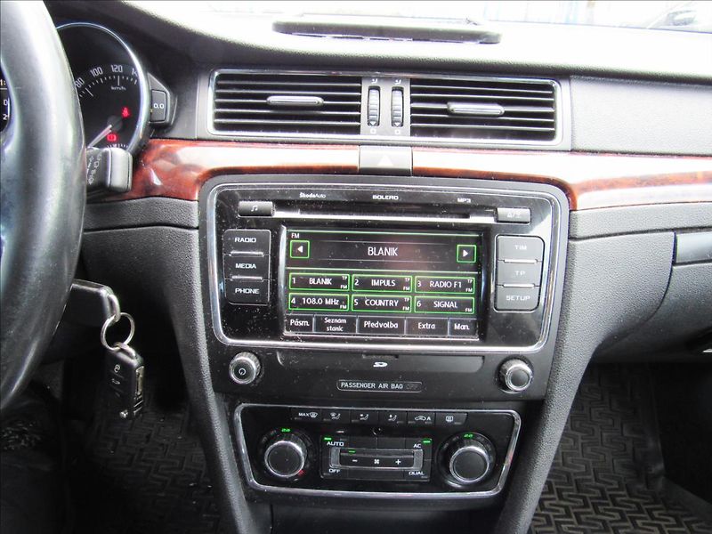Škoda Superb 1,9 TDi 77kW Combi - fotka 15 z 30