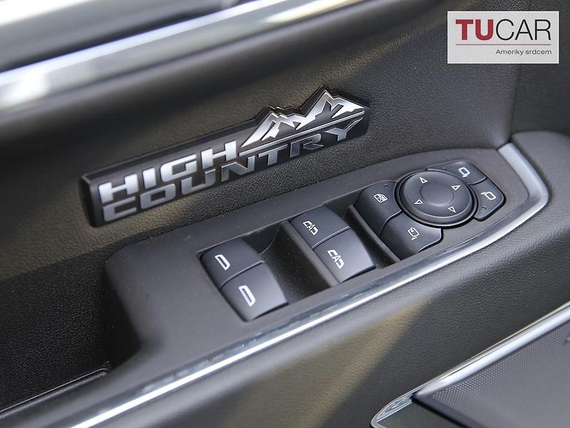 Chevrolet Silverado (2026) High Country 6.2 V8  - fotka 41 z 48