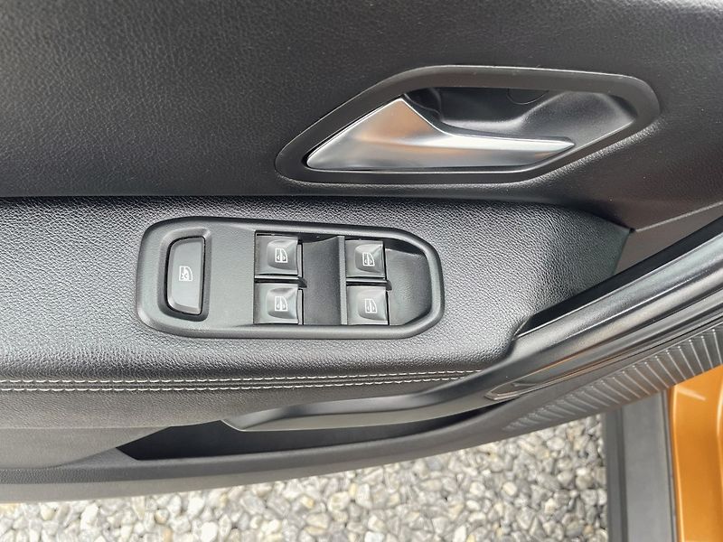 Dacia Duster (2019) 1.6 SCe,4x4,1.Maj,ČR - fotka 29 z 38