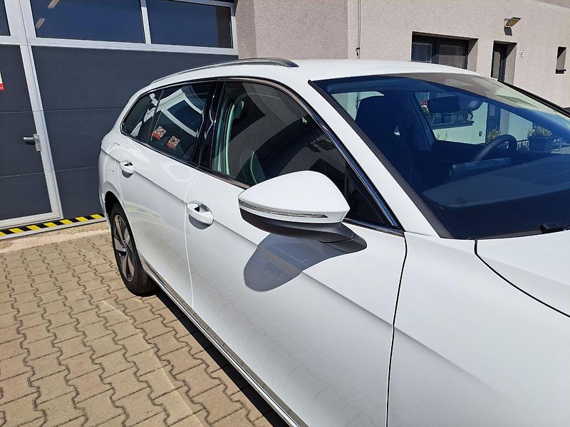 Volkswagen Passat (2025) 1.5 TSI Business REZERVACE - fotka 8 z 31