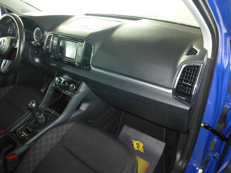 Škoda Karoq (2019) 1,6TDI*PARK.S**ALU***VYHŘ.SED. - fotka 17 z 23