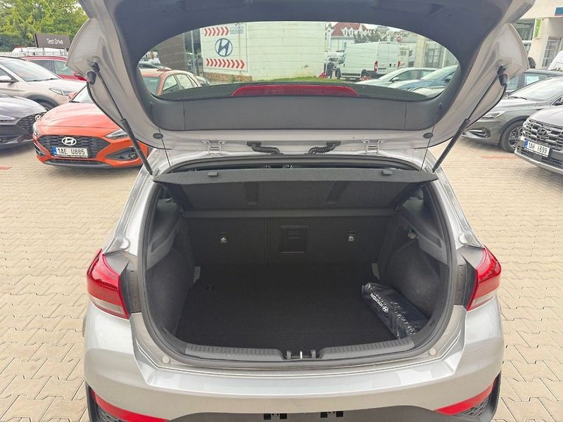 Hyundai i30 HB FL 1,5 T MH DCT NLINE SAFE - fotka 5 z 9