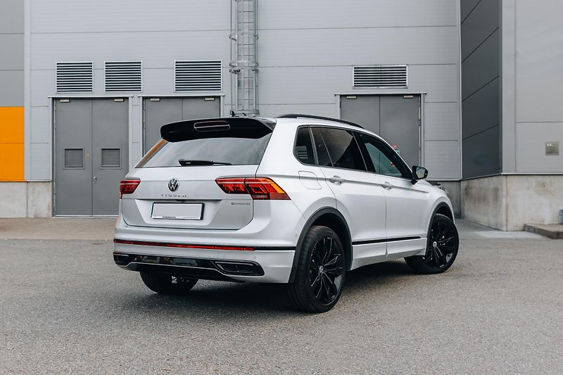 Volkswagen Tiguan (2022) VW Tiguan R-Line eHybrid - fotka 4 z 23