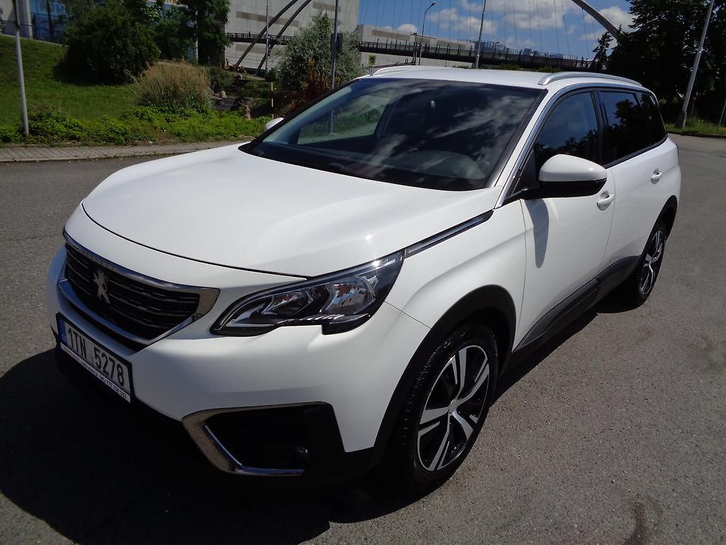 Peugeot 5008 1.2i 96kW,KOUPENO ČR,1.MAJITEL