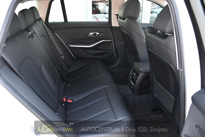 BMW Řada 3 320D xDrive 2xALU 1M ČR - fotka 23 z 54