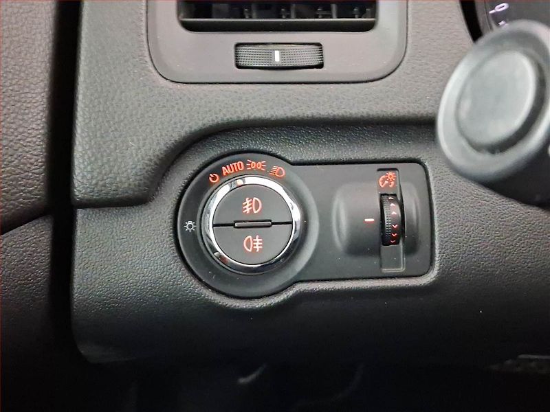 Opel Insignia (2012) 2.0 BiTurbo CDTI, 4X4 - fotka 18 z 26