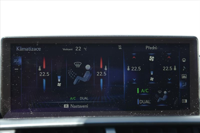 Lexus NX 300h 2.5 145kW 4WD PRESTIGE ČR - fotka 22 z 31
