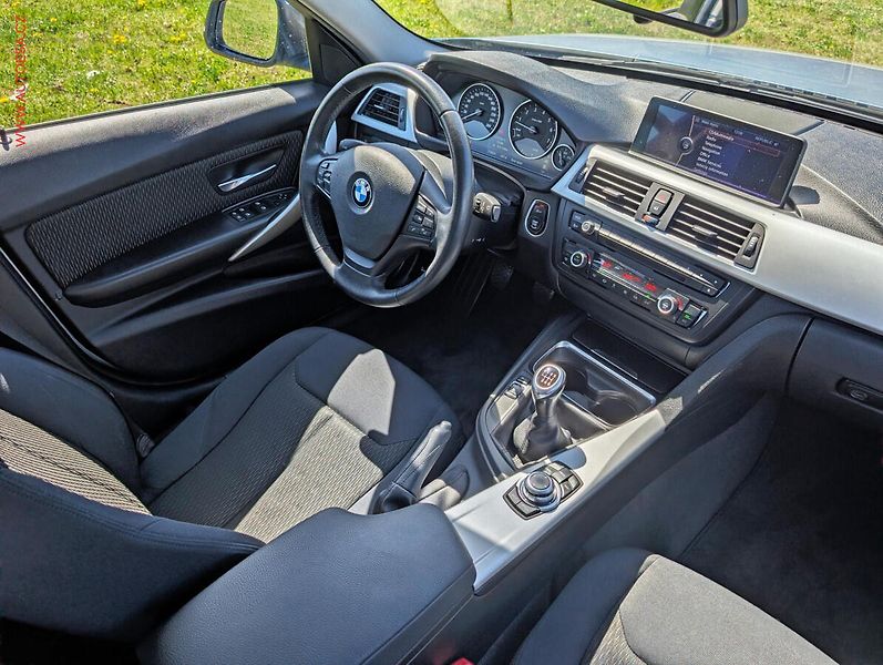 BMW Řada 3 (2012) 2.0 i 328i, AC, TZ, navi - fotka 9 z 14