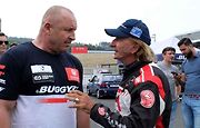 Emerson Fittipaldi s Martinem Kolocem při návštěvě na okruhu v Mostě v roce 2020.