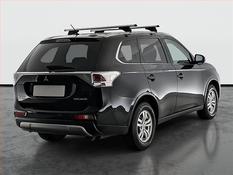 Mitsubishi Outlander (2014) Intense 2.2 DI-D, 4X4 - fotka 5 z 14