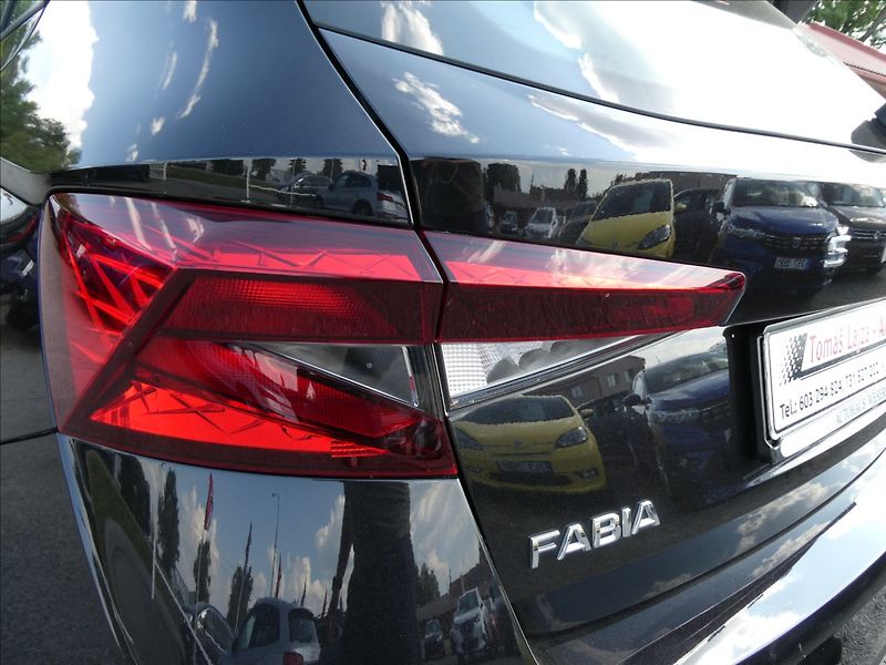 Škoda Fabia 1,0 TSi 70kW závěs,tempomat - fotka 11 z 38