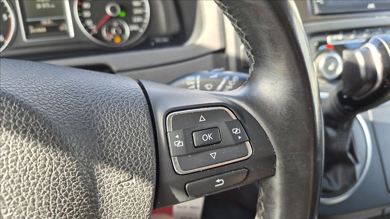 Volkswagen Multivan 2,0 TDi 132 Kw DSG HL 4x4 ČR - fotka 15 z 18