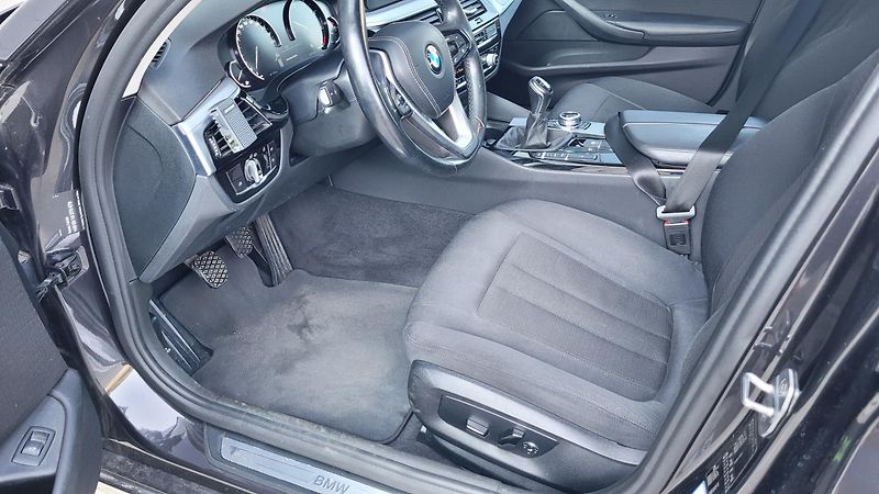 BMW Řada 5 520D manuál - fotka 18 z 25