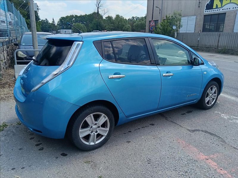 Nissan Leaf 0,0 electric drive  Basis - fotka 11 z 17