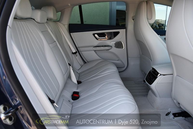 Mercedes-Benz EQE 500 AMG 4MATIC  - fotka 18 z 53