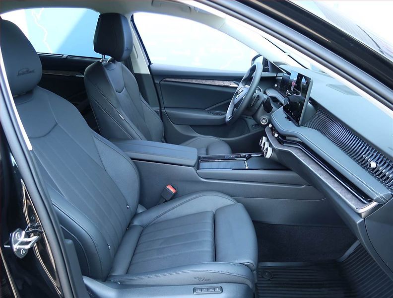 Škoda Superb (2024) 2.0 TDI - fotka 9 z 30