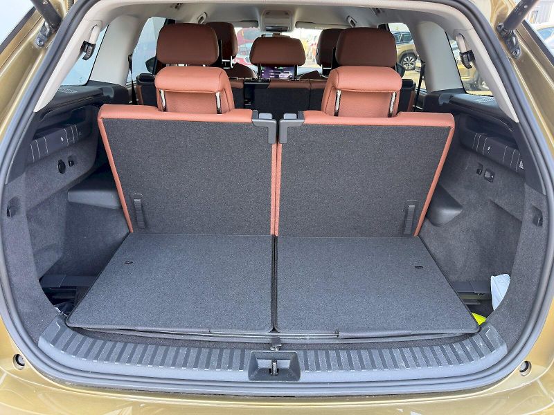 Škoda Kodiaq (2024) 2,0TDI 142kW 4x4 7míst Exclusi - fotka 33 z 35