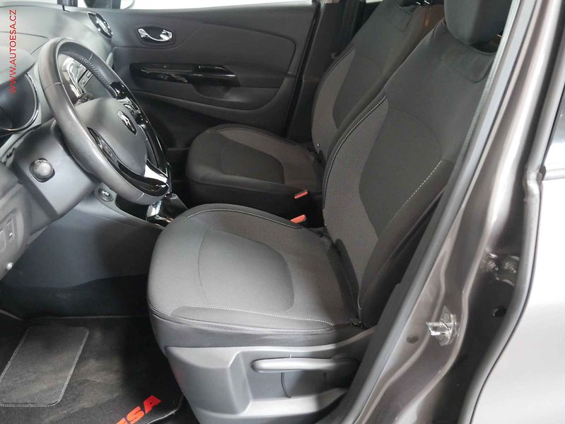 Renault Captur (2015) 1.2 TCe, AT, navi - fotka 9 z 20