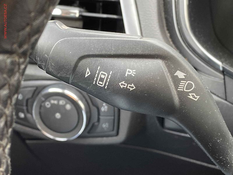Ford Mondeo (2015) 2.0 EB, Titanium, AT, LED - fotka 15 z 21