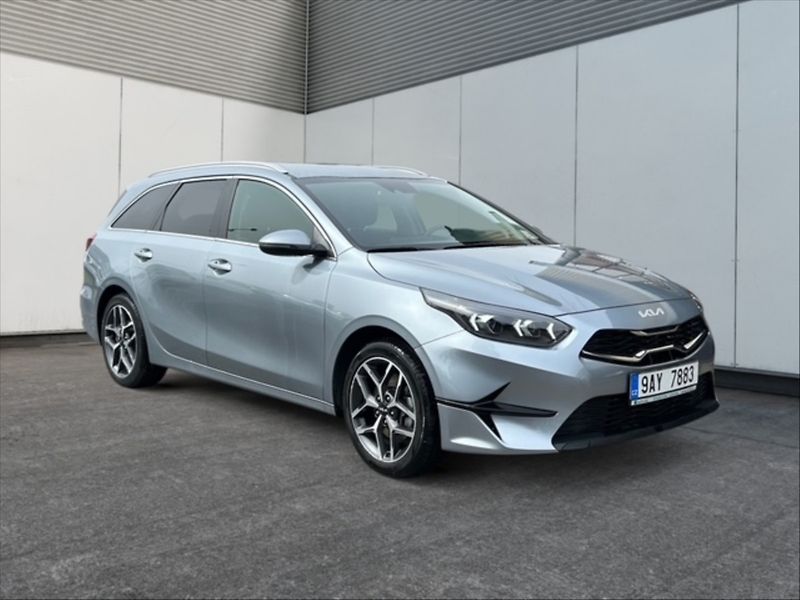 Kia Ceed 1,5 T-GDI 118 Top AT - fotka 1 z 11