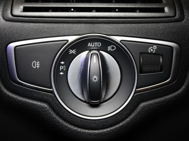 Mercedes-Benz GLC 2,0 220d 4M Paměť 360° Tažné - fotka 20 z 26