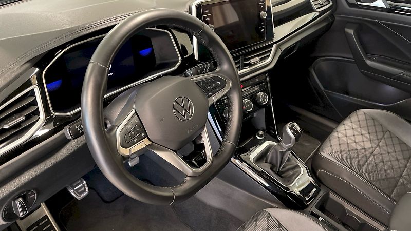 Volkswagen T-Roc (2024) R-Line 1.0 TSI 81kW - fotka 28 z 28