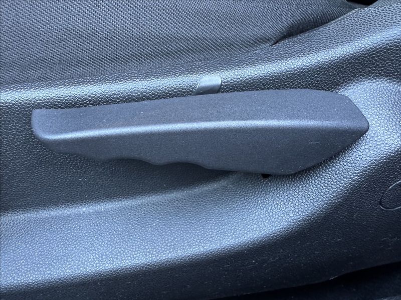 Opel Corsa 1,2 i,51kW,DRIVE,1.maj,původČR - fotka 23 z 50