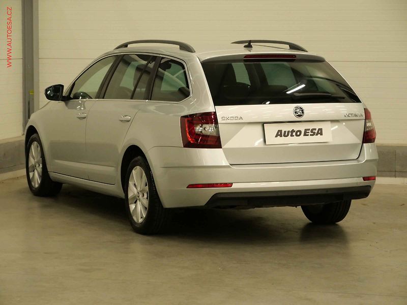 Škoda Octavia (2017) 1.6 TDi, 2.maj,ČR, Style - fotka 6 z 22
