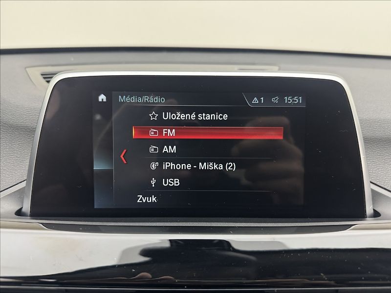 BMW X1 2,0 18d AUTOMAT SERVIS ČR - fotka 16 z 44